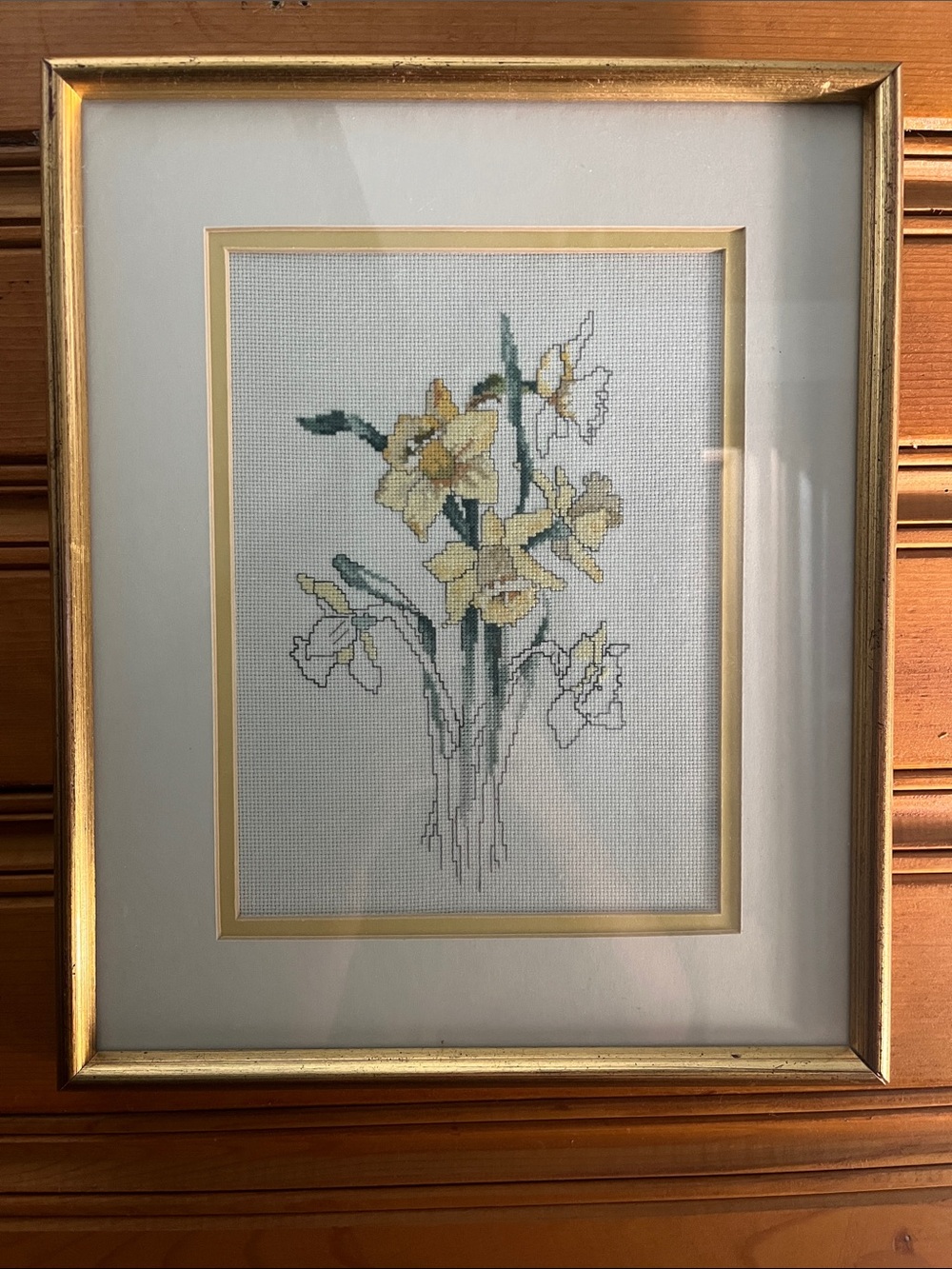 Framed Needlepoint Daffodil Floral Art in Gold Frame 11.5 x 14